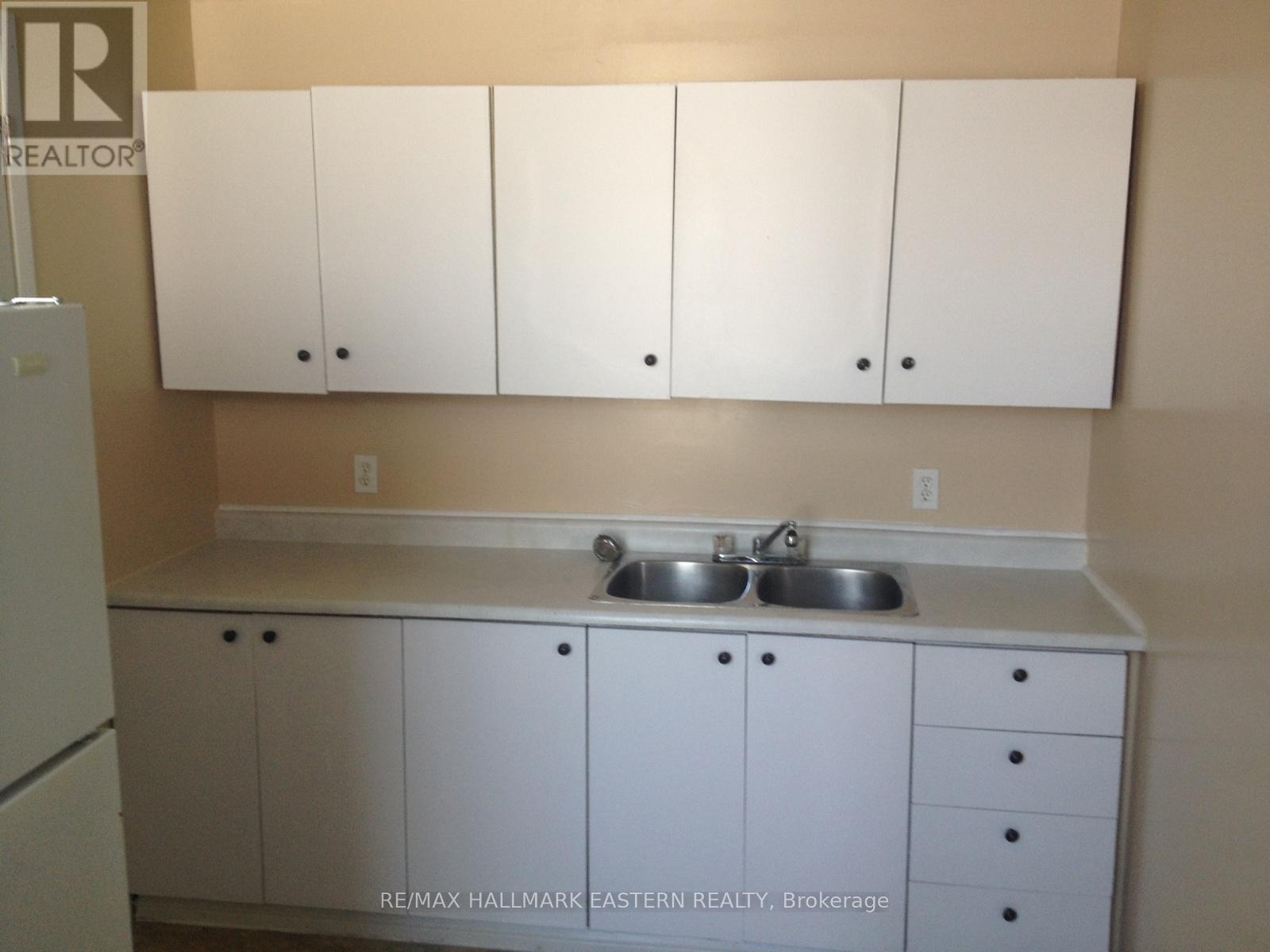 122 Park Street N, Peterborough, Ontario  K9J 3V7 - Photo 4 - X12740338