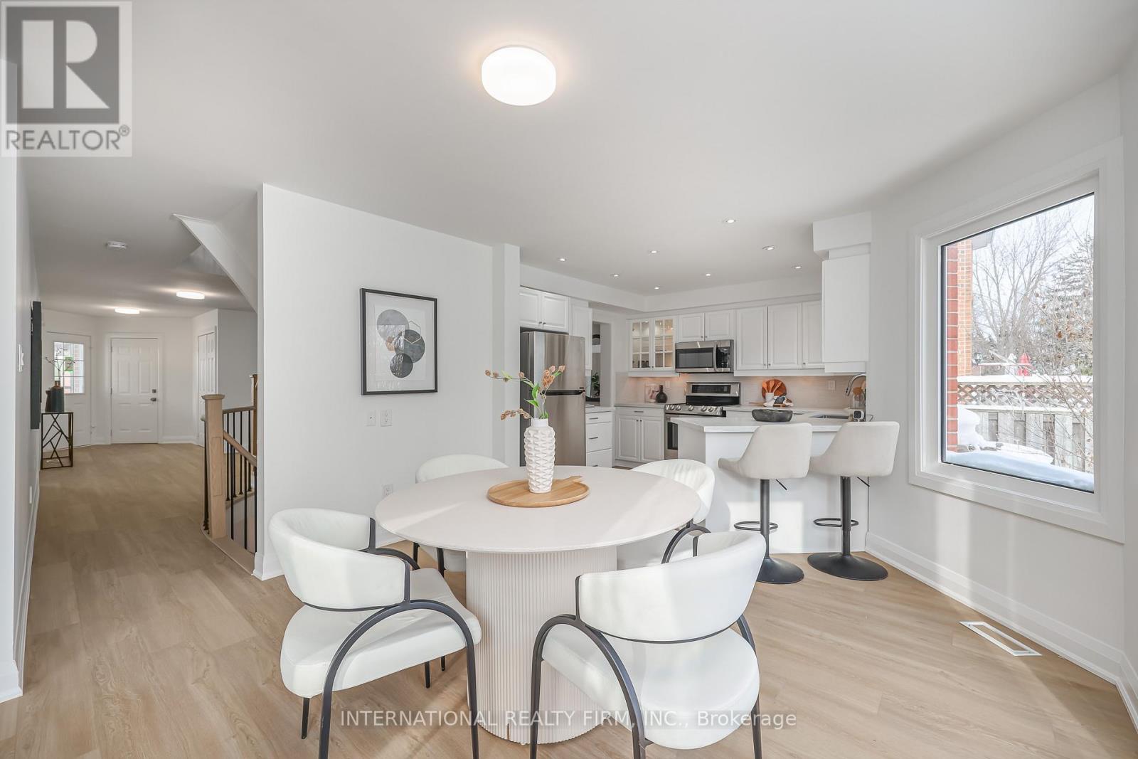 3286 Thorncrest Drive, Mississauga, Ontario  L5L 4K6 - Photo 12 - W12740894