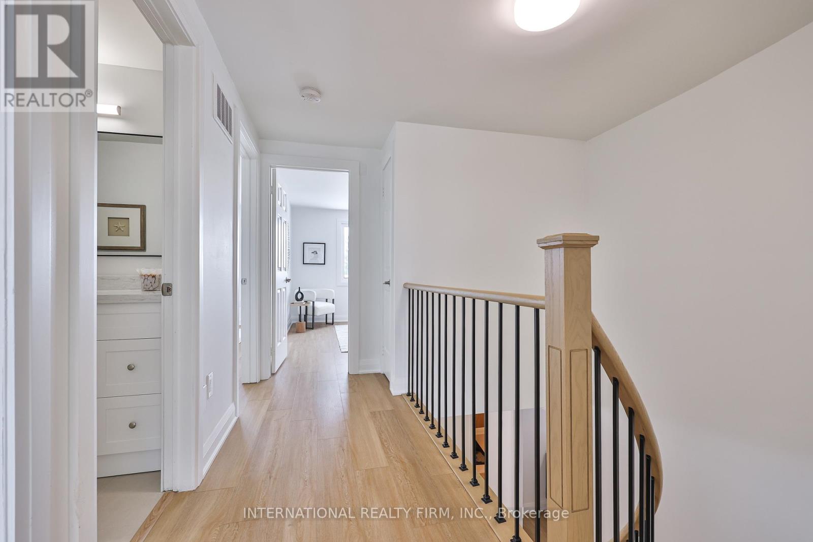 3286 Thorncrest Drive, Mississauga, Ontario  L5L 4K6 - Photo 23 - W12740894