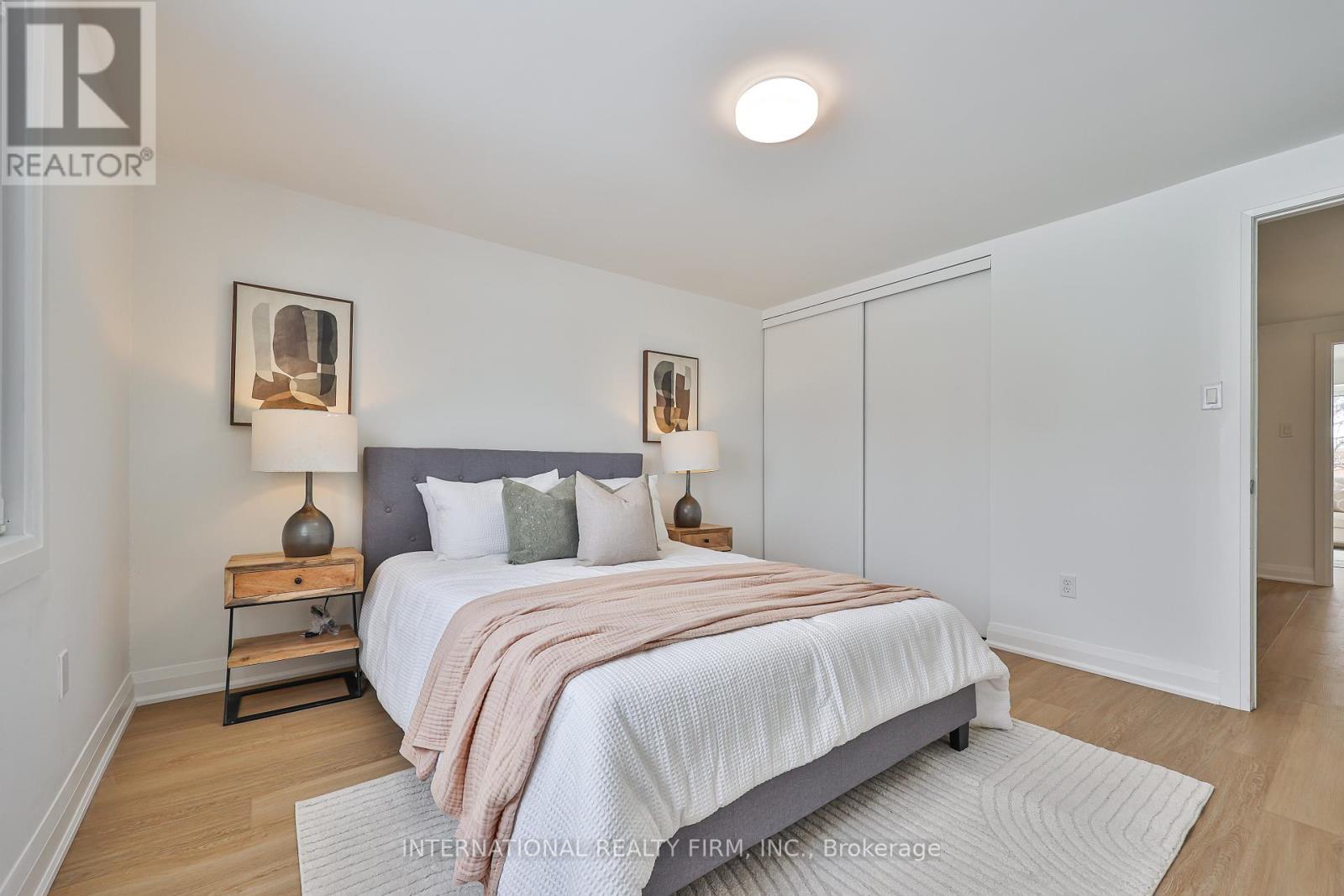 3286 Thorncrest Drive, Mississauga, Ontario  L5L 4K6 - Photo 38 - W12740894