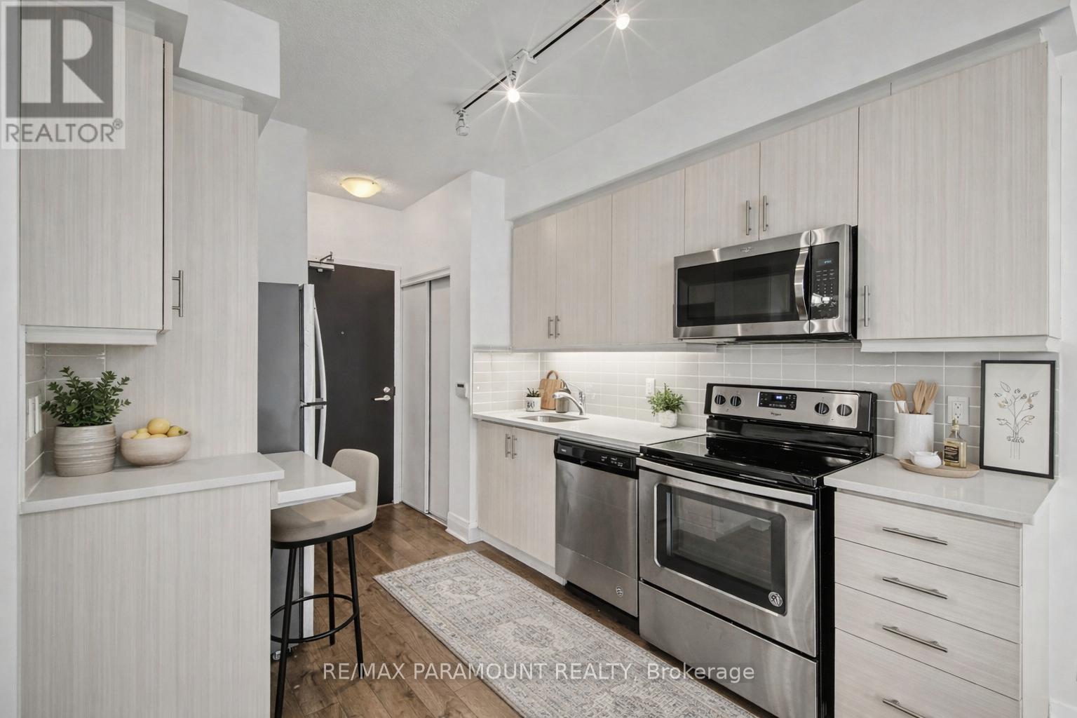 302 - 17 Zorra Street, Toronto, Ontario  M8Z 0C8 - Photo 8 - W12740914