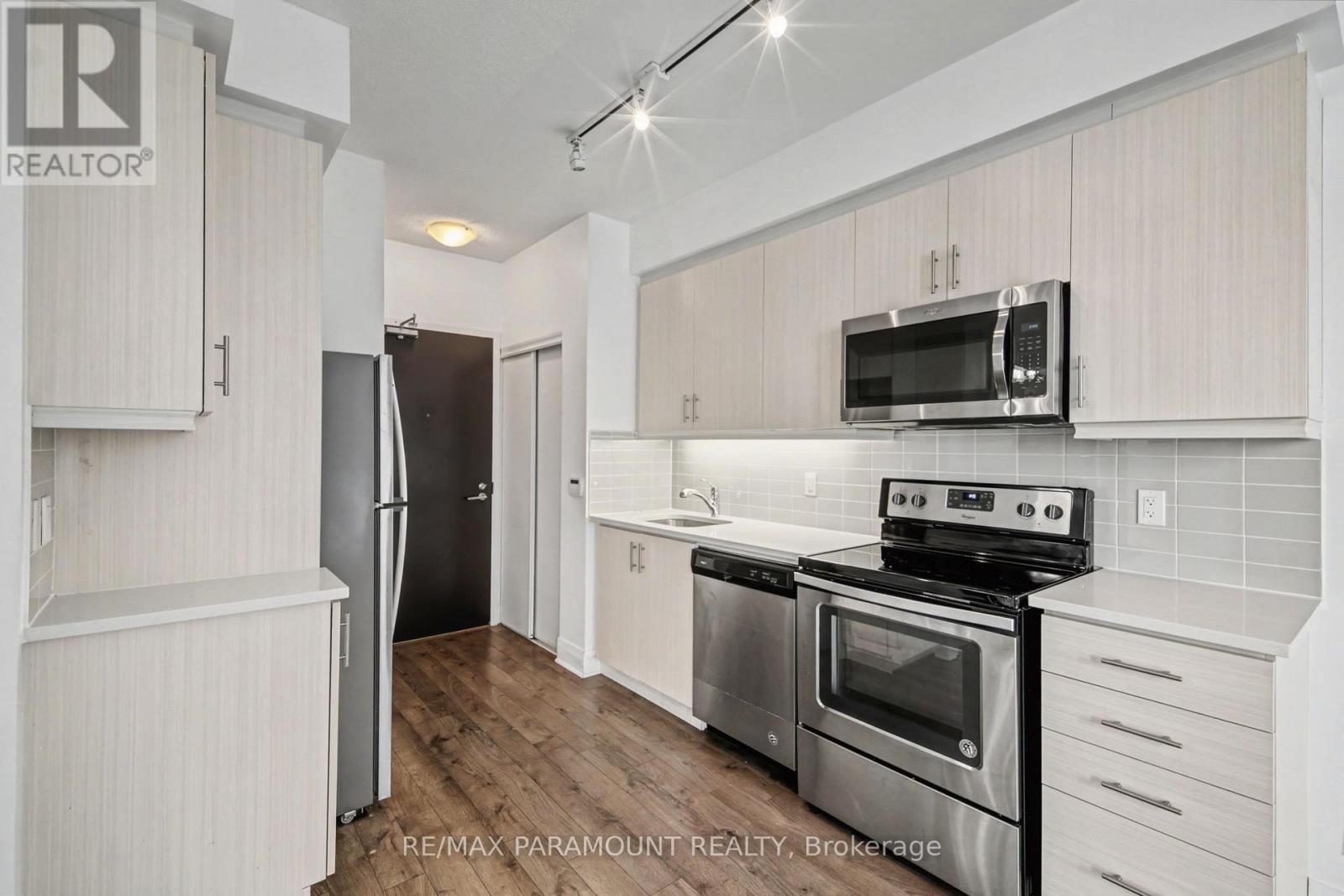 302 - 17 Zorra Street, Toronto, Ontario  M8Z 0C8 - Photo 9 - W12740914