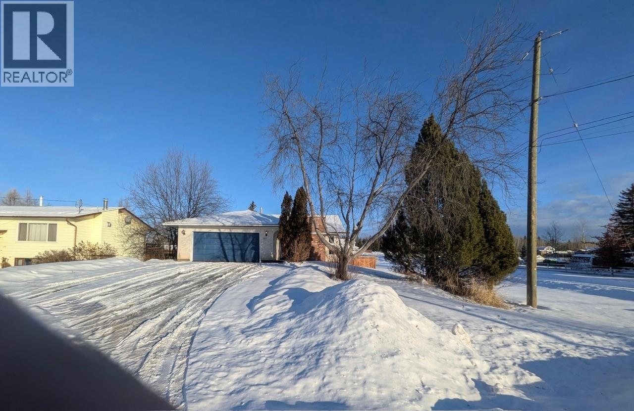 155 Vanderview Drive, Vanderhoof, British Columbia  V0J 3A2 - Photo 3 - R3083779