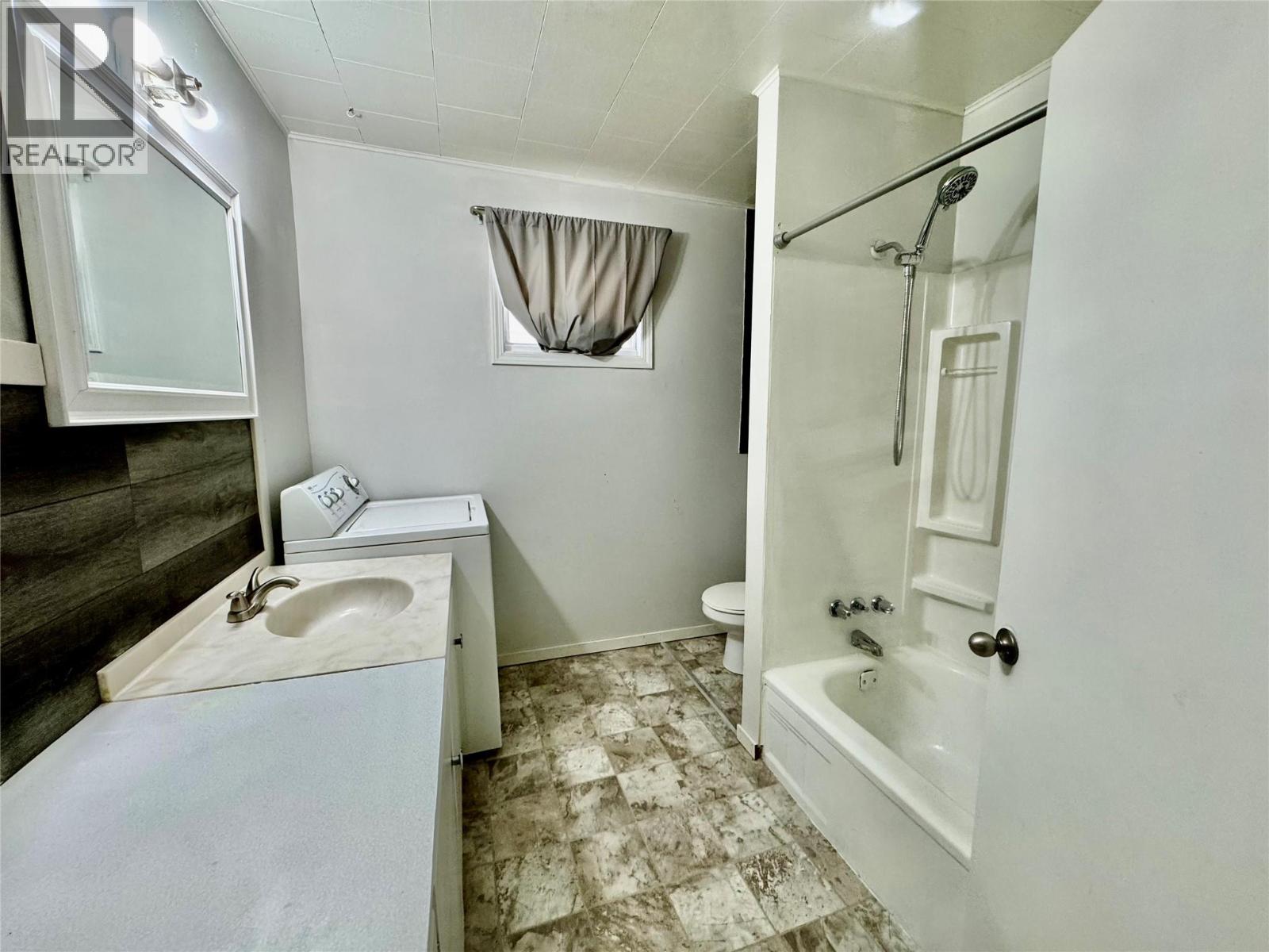 520 98 Avenue, Dawson Creek, British Columbia  V1G 1R9 - Photo 10 - 10374261