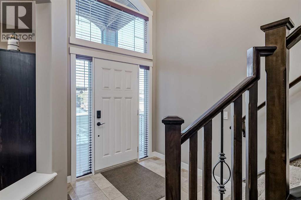 60 Sheep River Heights, Okotoks, Alberta  T1S 2A1 - Photo 4 - A2278606