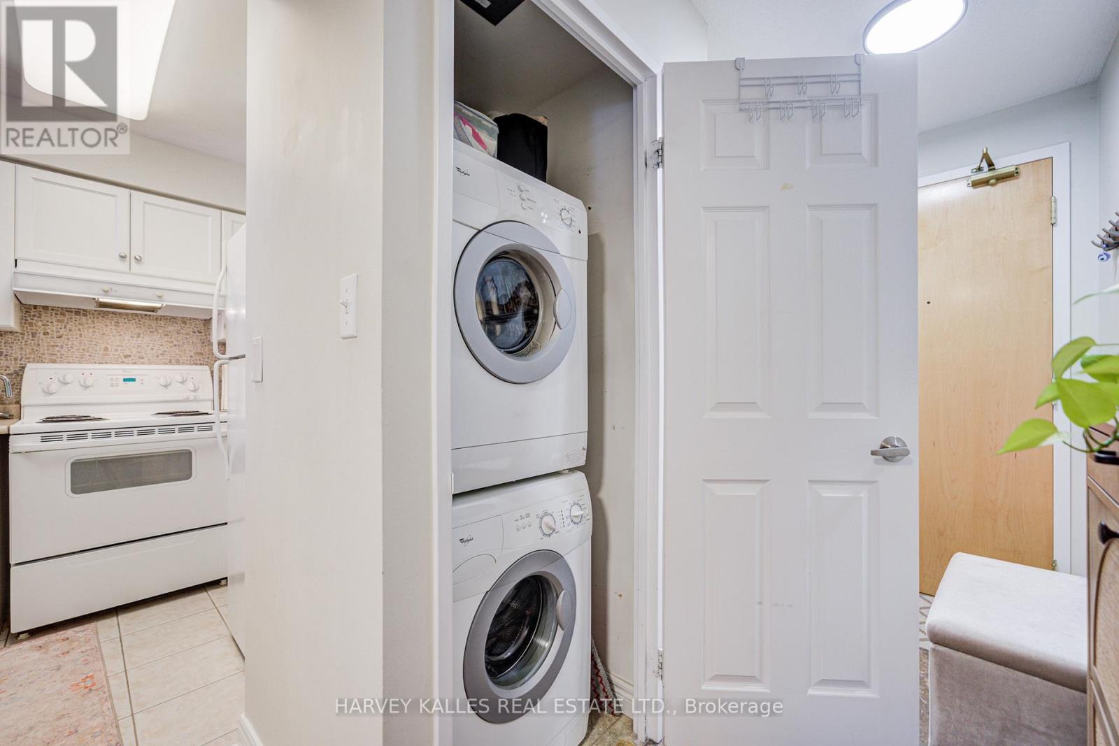 902 - 43 Eglinton Avenue, Toronto, Ontario  M4P 1A5 - Photo 14 - C12740998