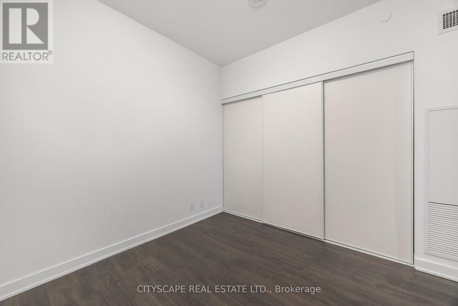 501 - 30 Upper Mall Way, Vaughan, Ontario  L4J 0L7 - Photo 13 - N12740966