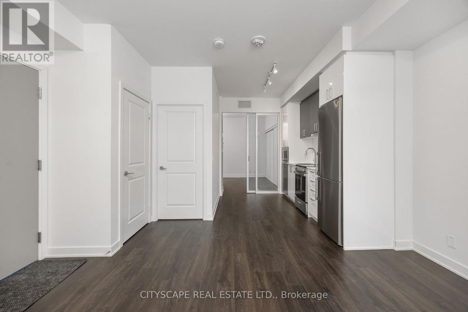 501 - 30 Upper Mall Way, Vaughan, Ontario  L4J 0L7 - Photo 5 - N12740966