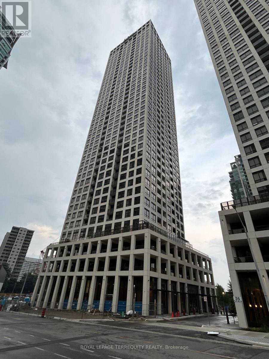 307 - 30 Elm Drive W, Mississauga, Ontario  L5B 0N6 - Photo 1 - W12740928