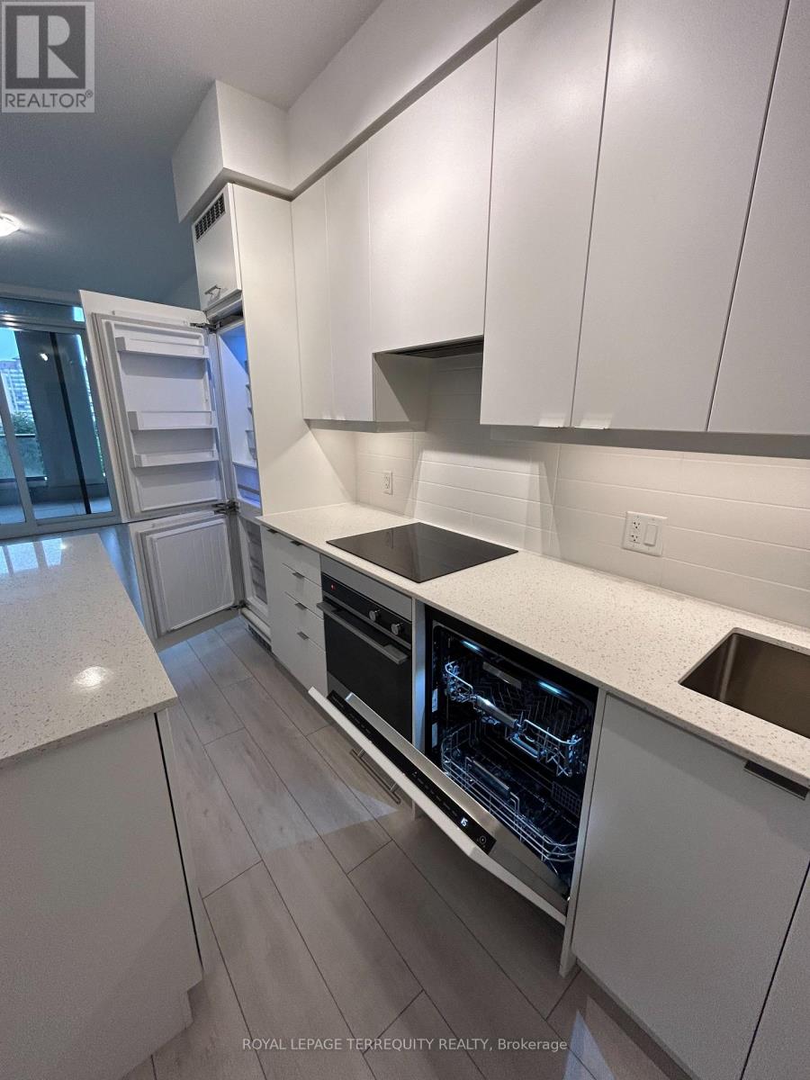 307 - 30 Elm Drive W, Mississauga, Ontario  L5B 0N6 - Photo 12 - W12740928