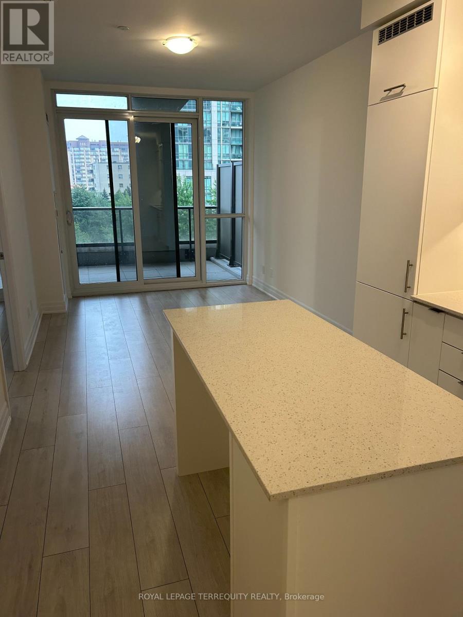 307 - 30 Elm Drive W, Mississauga, Ontario  L5B 0N6 - Photo 9 - W12740928