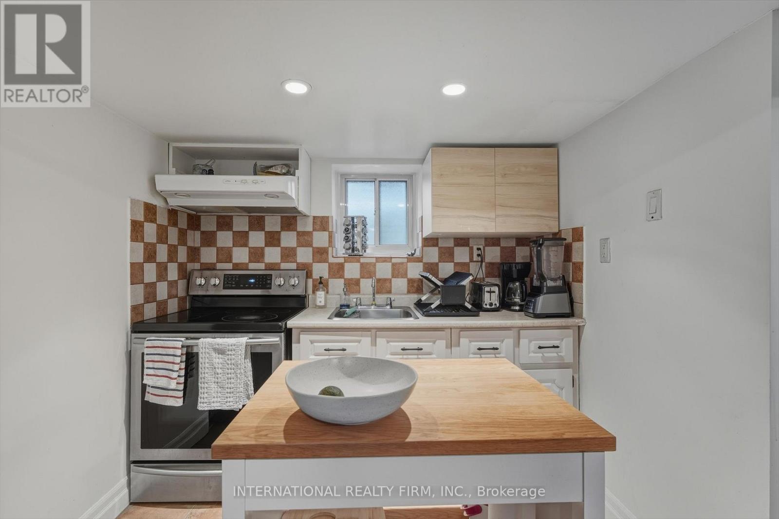 47 Via Italia, Toronto, Ontario  M6H 3R4 - Photo 12 - W12740936