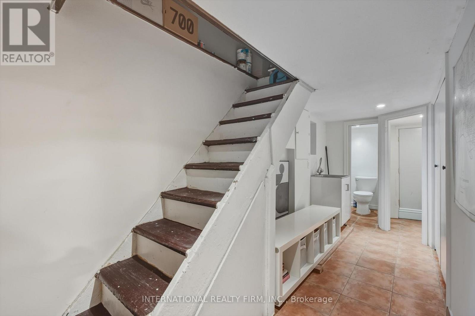 47 Via Italia, Toronto, Ontario  M6H 3R4 - Photo 3 - W12740936