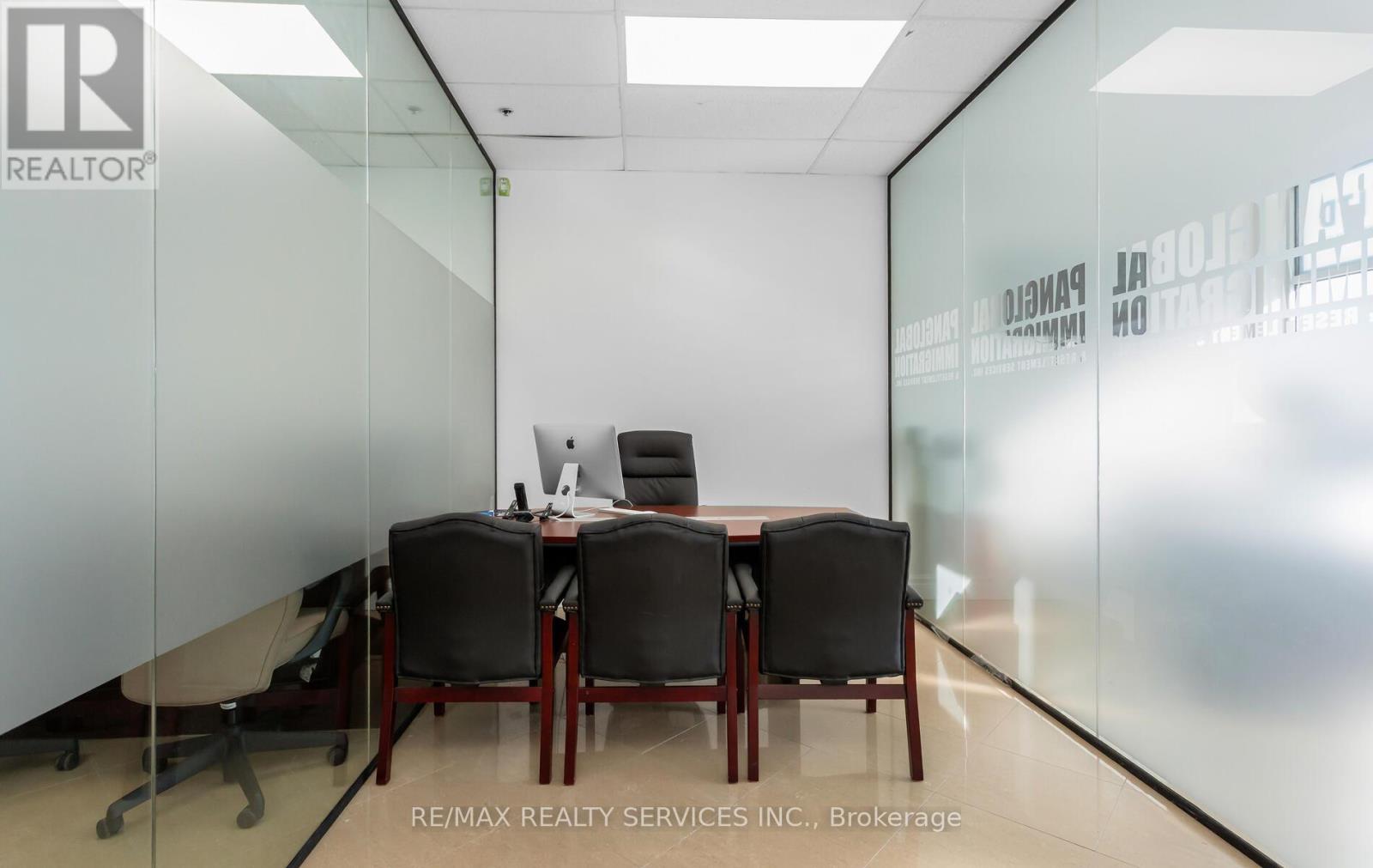 111 - 1065 Canadian Place, Mississauga, Ontario  L4W 0C2 - Photo 9 - W12740978