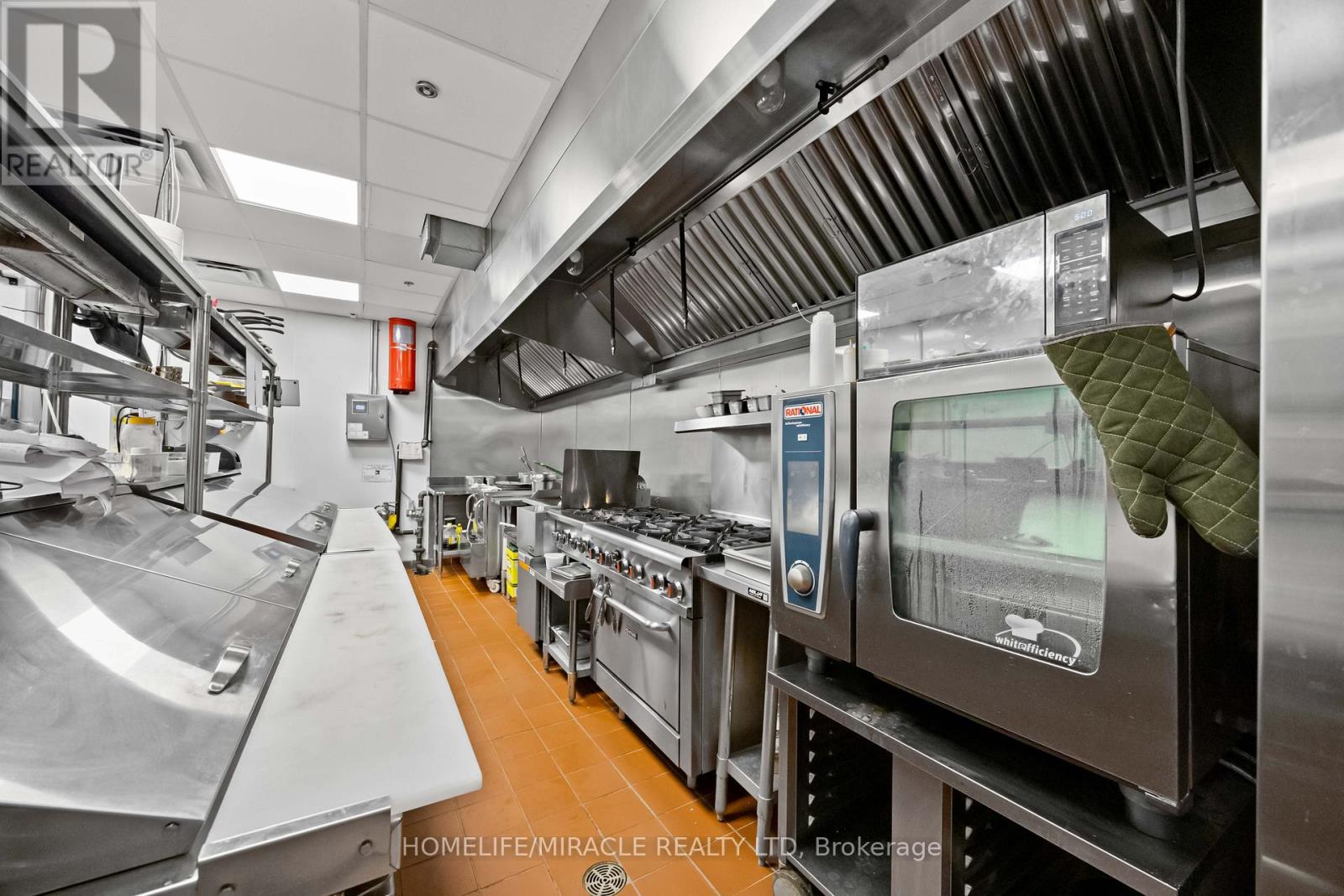 1224 St Clair Avenue, Toronto, Ontario  M6E 1B4 - Photo 26 - W12740992