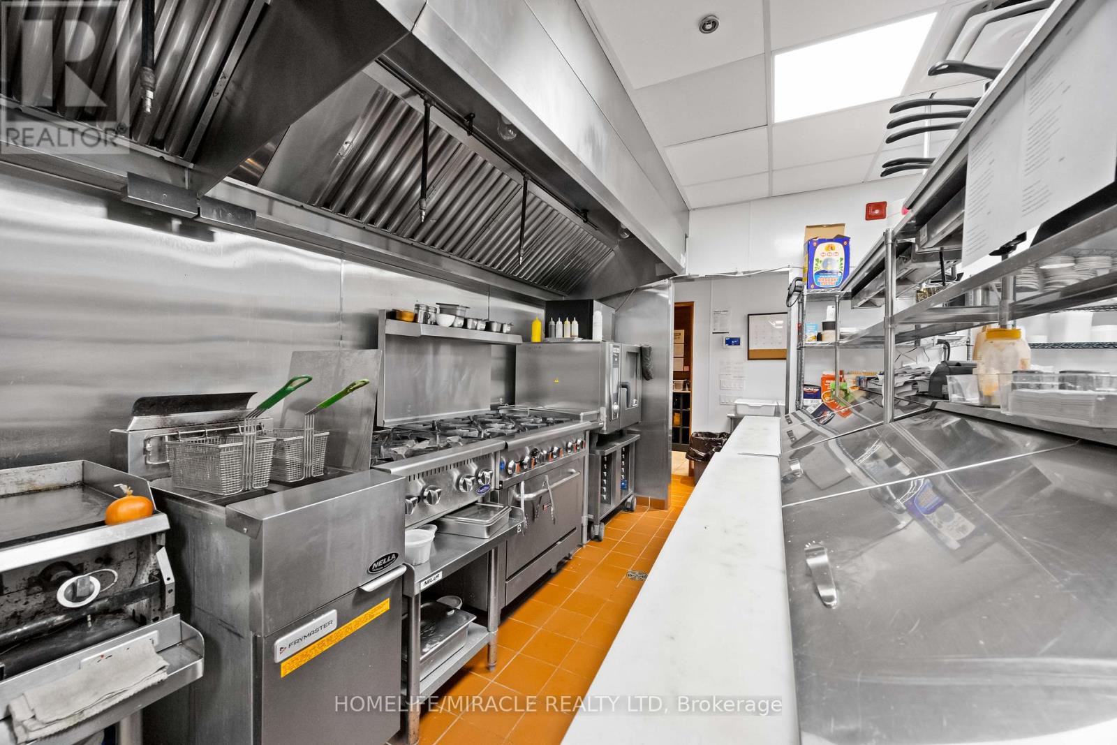 1224 St Clair Avenue, Toronto, Ontario  M6E 1B4 - Photo 28 - W12740992