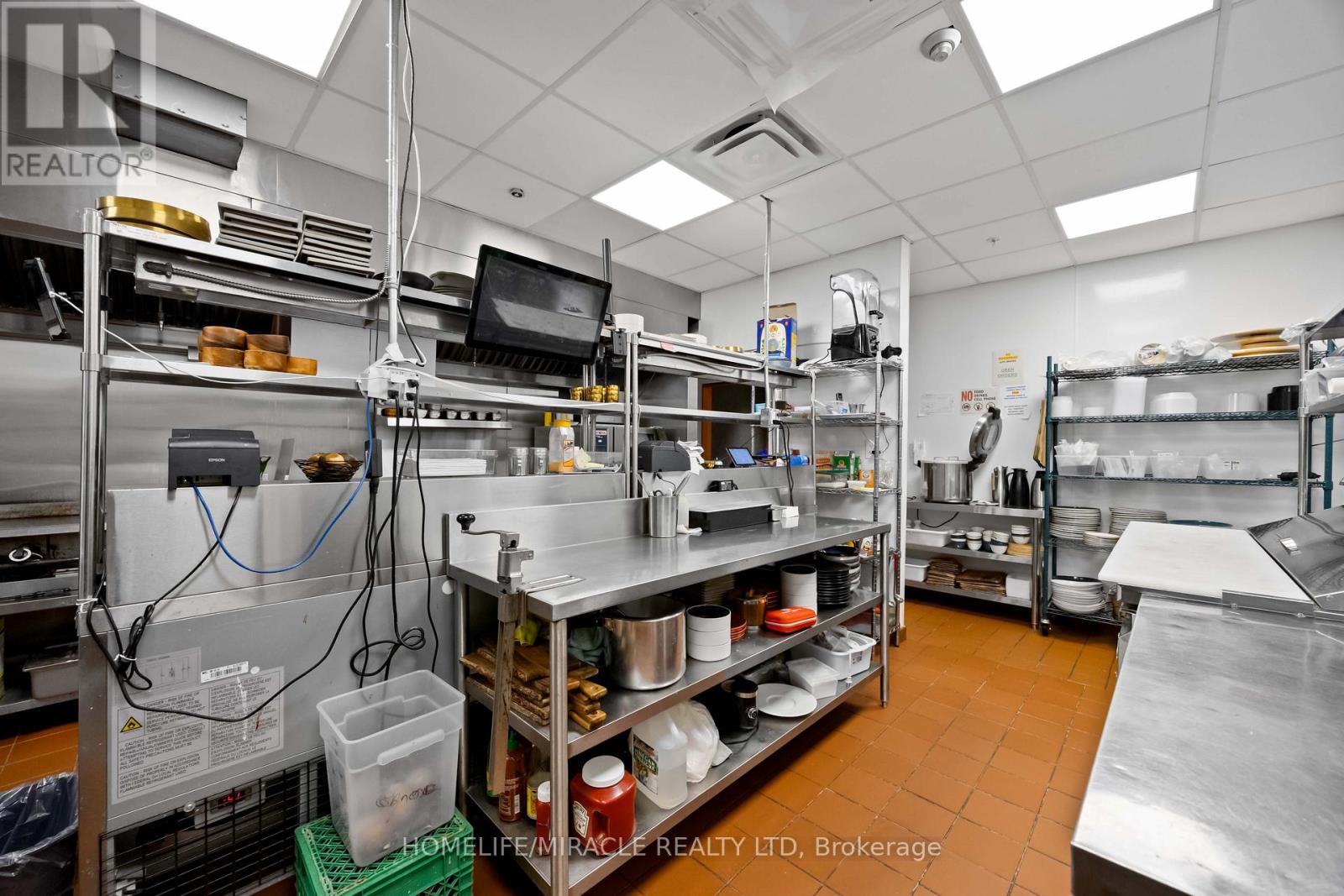 1224 St Clair Avenue, Toronto, Ontario  M6E 1B4 - Photo 32 - W12740992