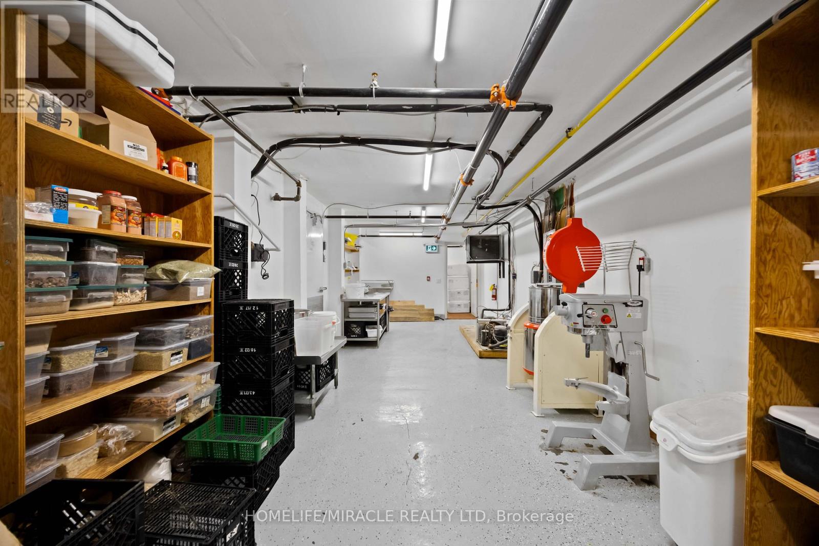 1224 St Clair Avenue, Toronto, Ontario  M6E 1B4 - Photo 36 - W12740992