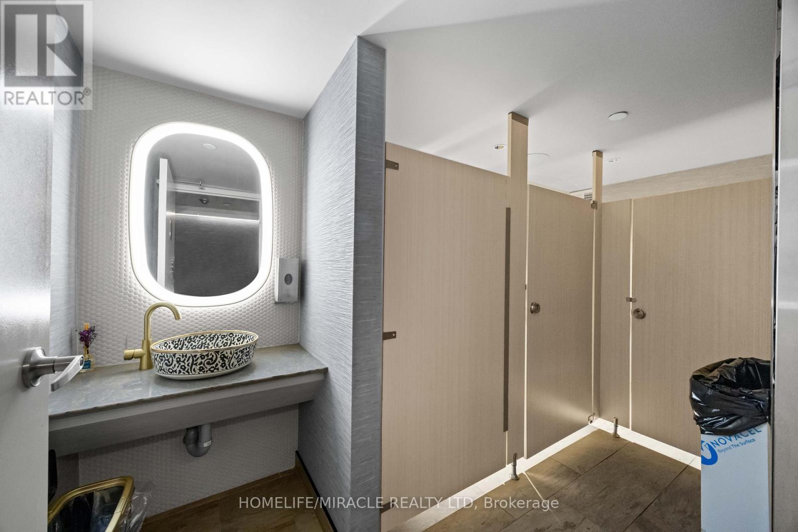 1224 St Clair Avenue, Toronto, Ontario  M6E 1B4 - Photo 45 - W12740992