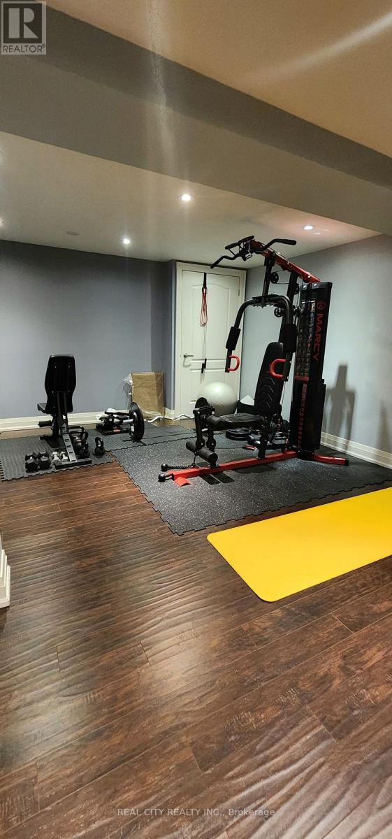 229 Kingsbridge Garden Circle, Mississauga, Ontario  L5R 1L4 - Photo 23 - W12741002