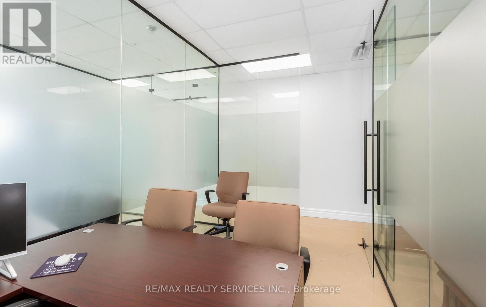 111 - 1065 Canadian Place, Mississauga, Ontario  L4W 0C2 - Photo 13 - W12741008