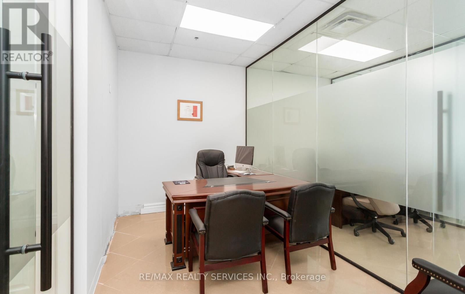 111 - 1065 Canadian Place, Mississauga, Ontario  L4W 0C2 - Photo 14 - W12741008