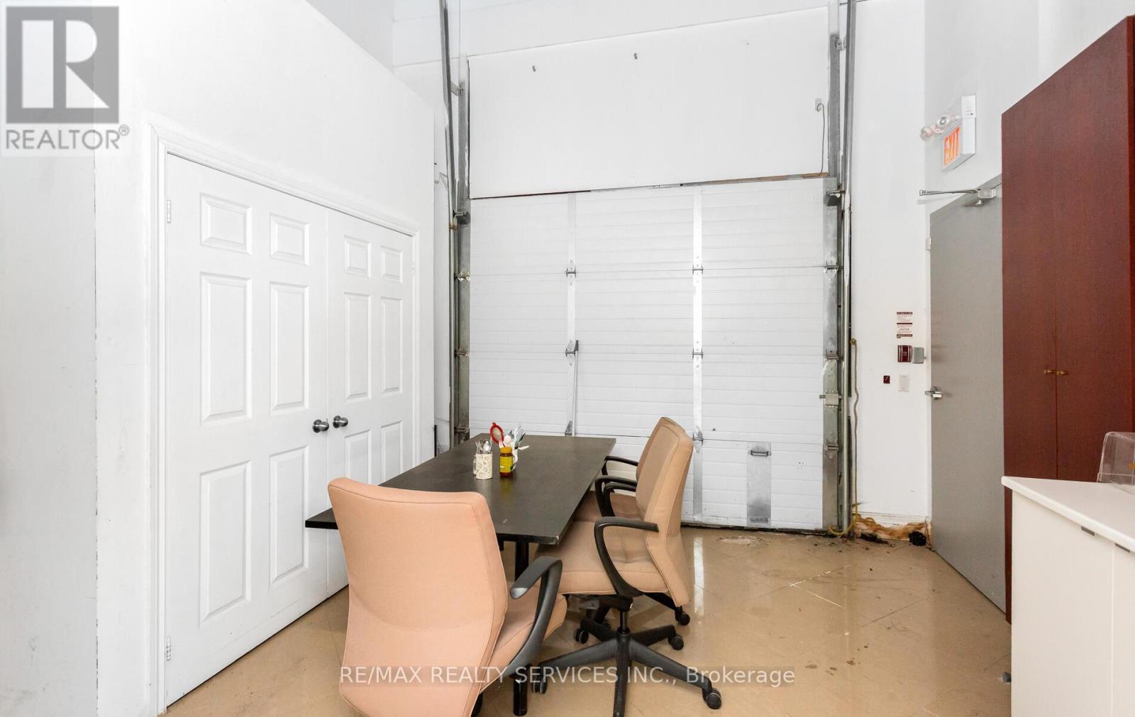 111 - 1065 Canadian Place, Mississauga, Ontario  L4W 0C2 - Photo 18 - W12741008