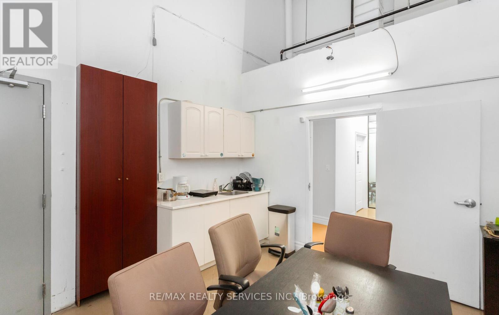 111 - 1065 Canadian Place, Mississauga, Ontario  L4W 0C2 - Photo 20 - W12741008