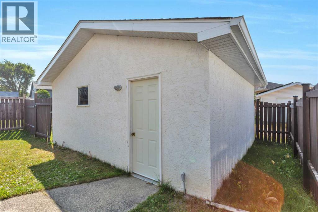 6516 58 Street, Rocky Mountain House, Alberta  T4T 1N6 - Photo 27 - A2256644