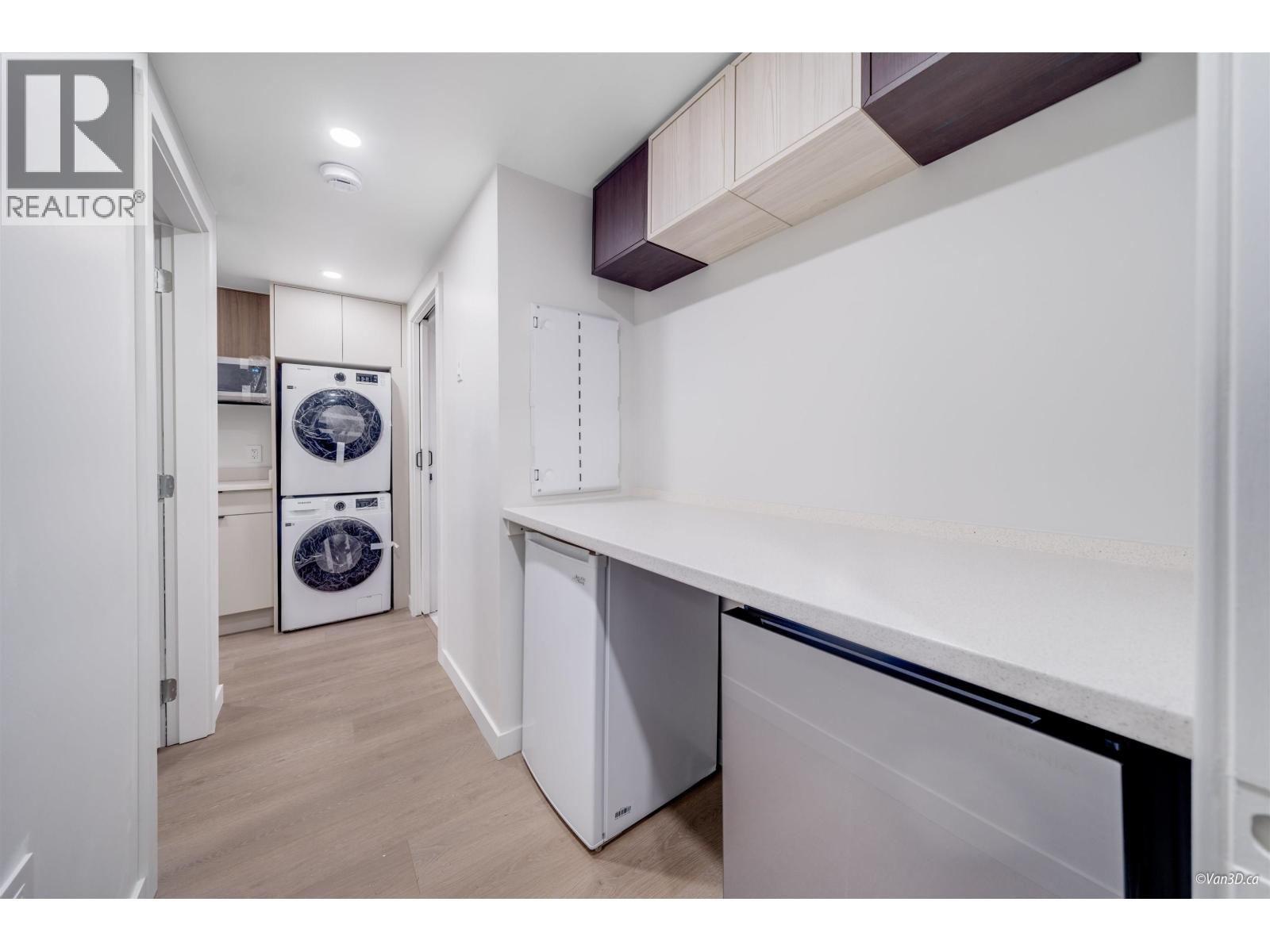 Listing Picture 9 of 24 : 7843 WEDGEWOOD STREET, Burnaby / 本拿比 - 魯藝地產 Yvonne Lu Group - MLS Medallion Club Member