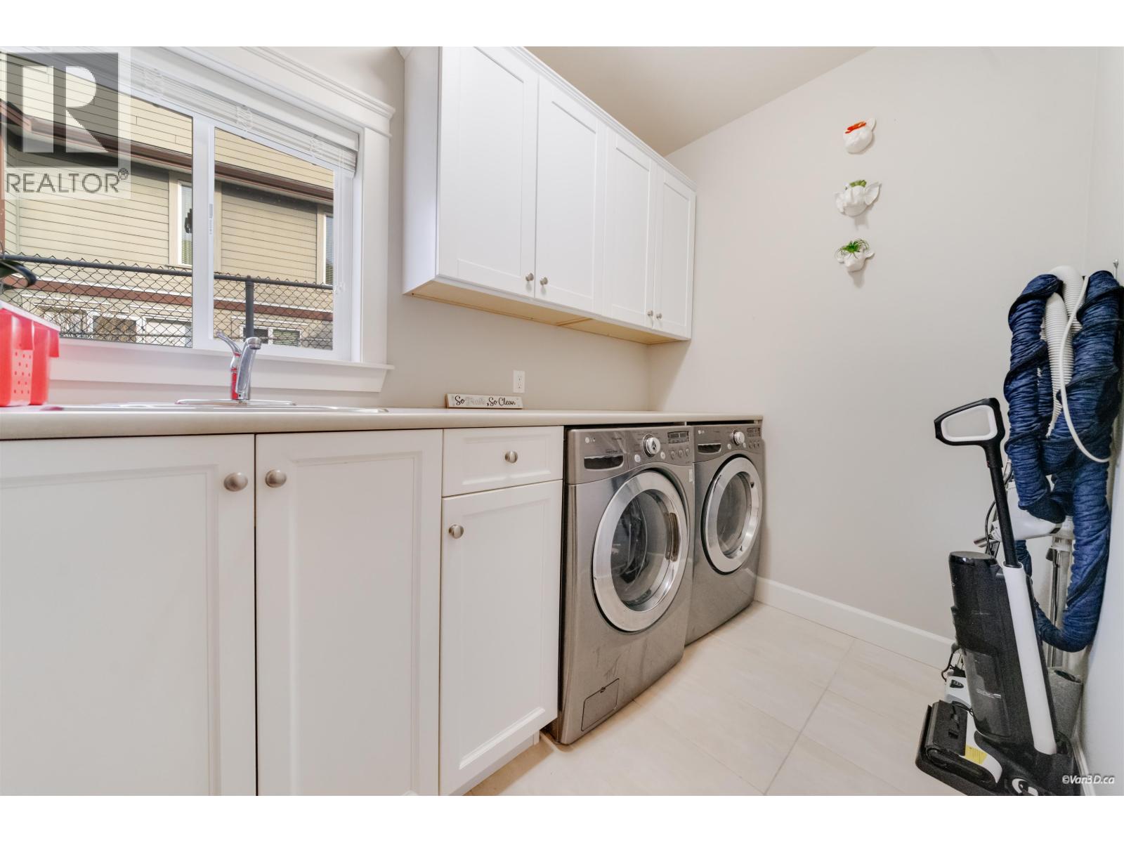 1479 Southview Street, Coquitlam, British Columbia  V3E 0E4 - Photo 12 - R3084622