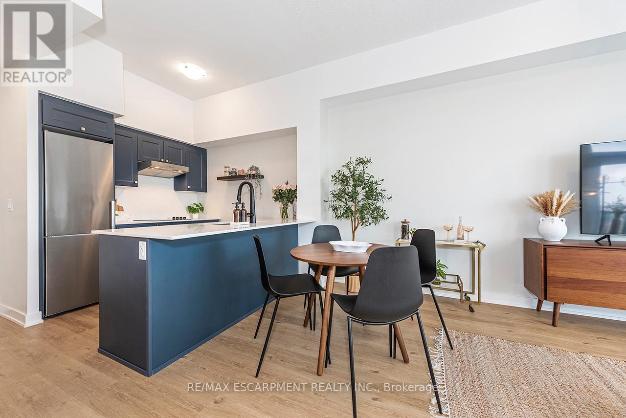 606 - 600 North Service Road, Hamilton, Ontario  L8E 0L2 - Photo 11 - X12740984