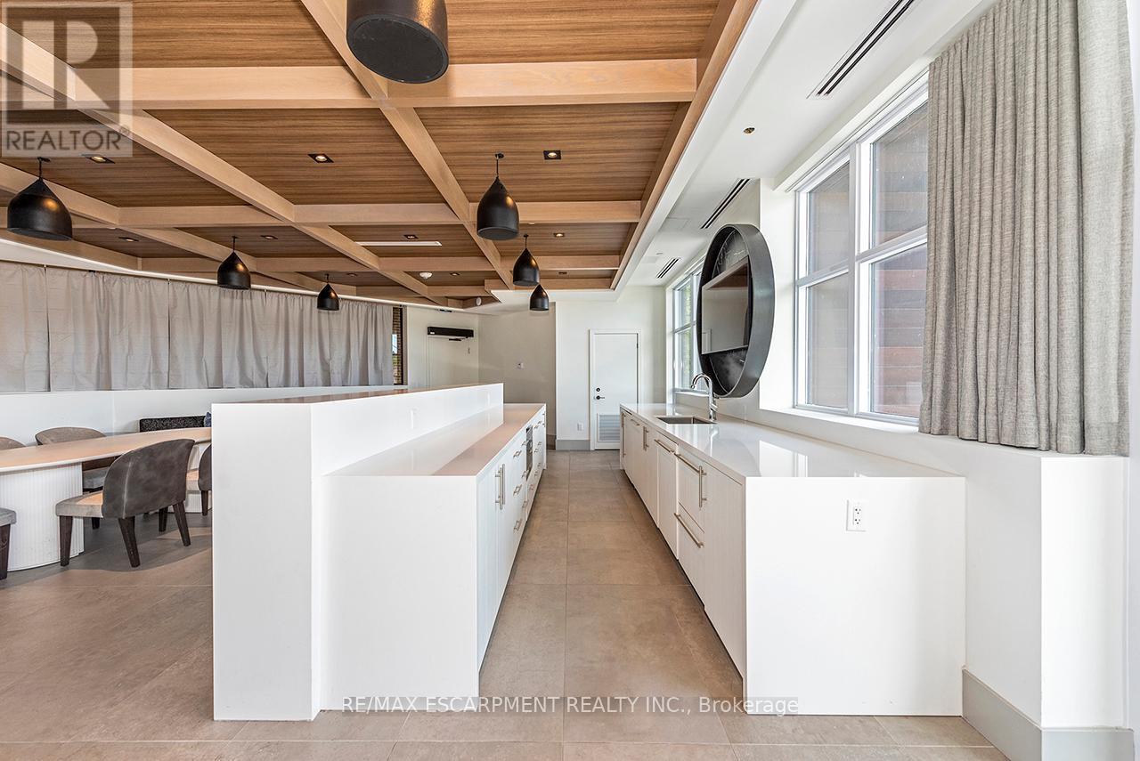 606 - 600 North Service Road, Hamilton, Ontario  L8E 0L2 - Photo 42 - X12740984