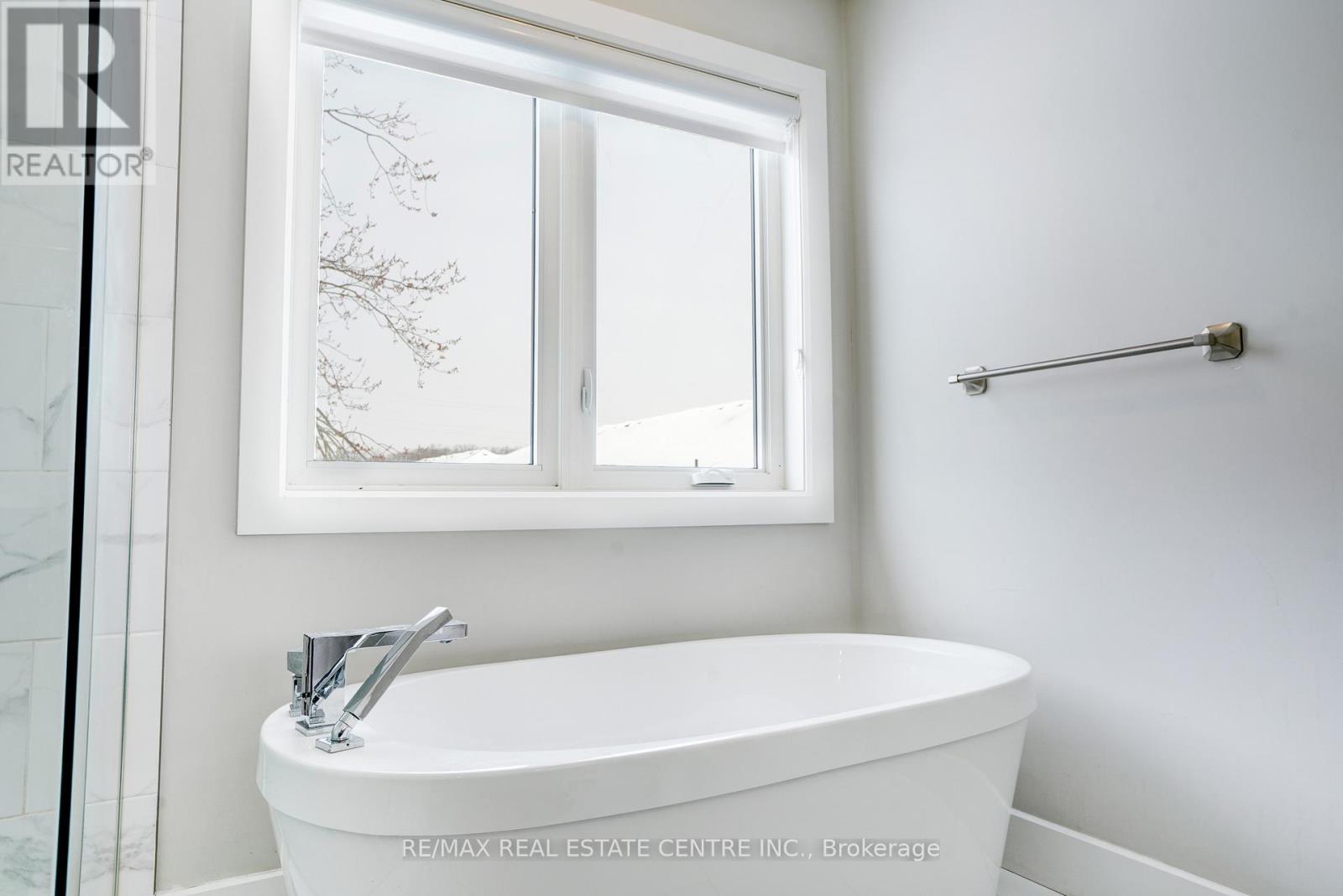 Upper - 3328 Oriole Drive, London South, Ontario  N6M 0K1 - Photo 22 - X12713640