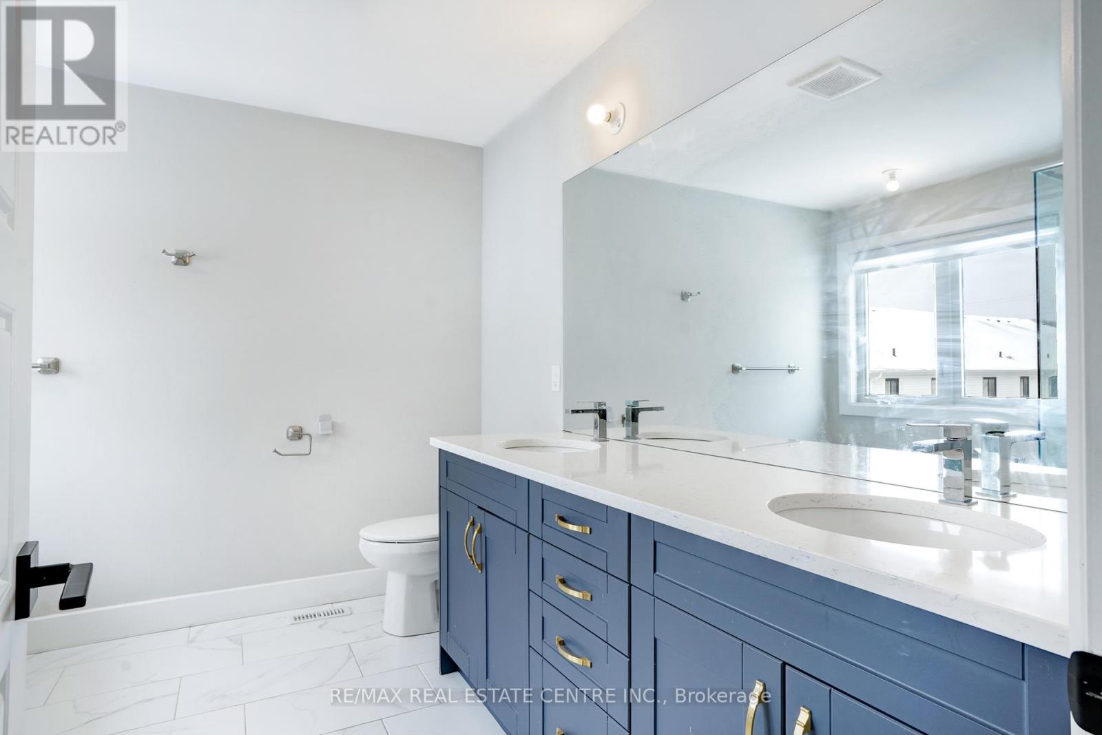 Upper - 3328 Oriole Drive, London South, Ontario  N6M 0K1 - Photo 19 - X12713640