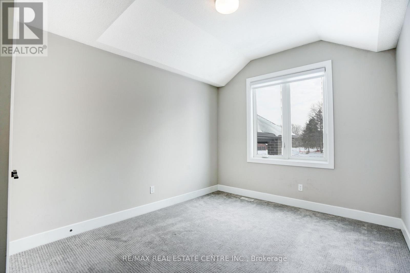 Upper - 3328 Oriole Drive, London South, Ontario  N6M 0K1 - Photo 25 - X12713640