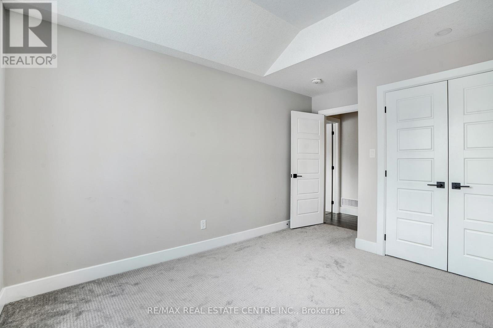 Upper - 3328 Oriole Drive, London South, Ontario  N6M 0K1 - Photo 26 - X12713640