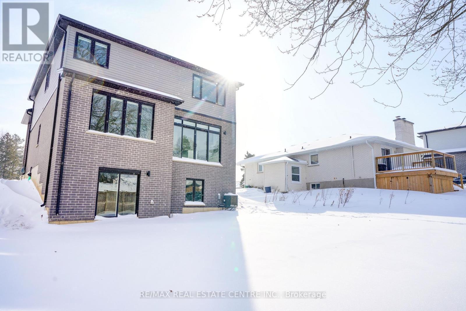 Upper - 3328 Oriole Drive, London South, Ontario  N6M 0K1 - Photo 38 - X12713640