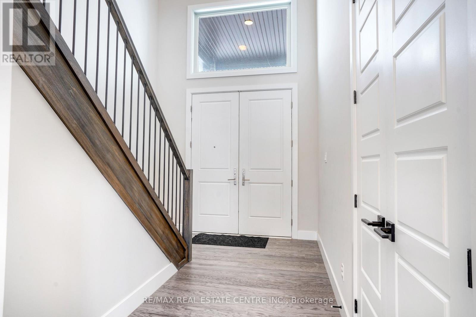 Upper - 3328 Oriole Drive, London South, Ontario  N6M 0K1 - Photo 5 - X12713640