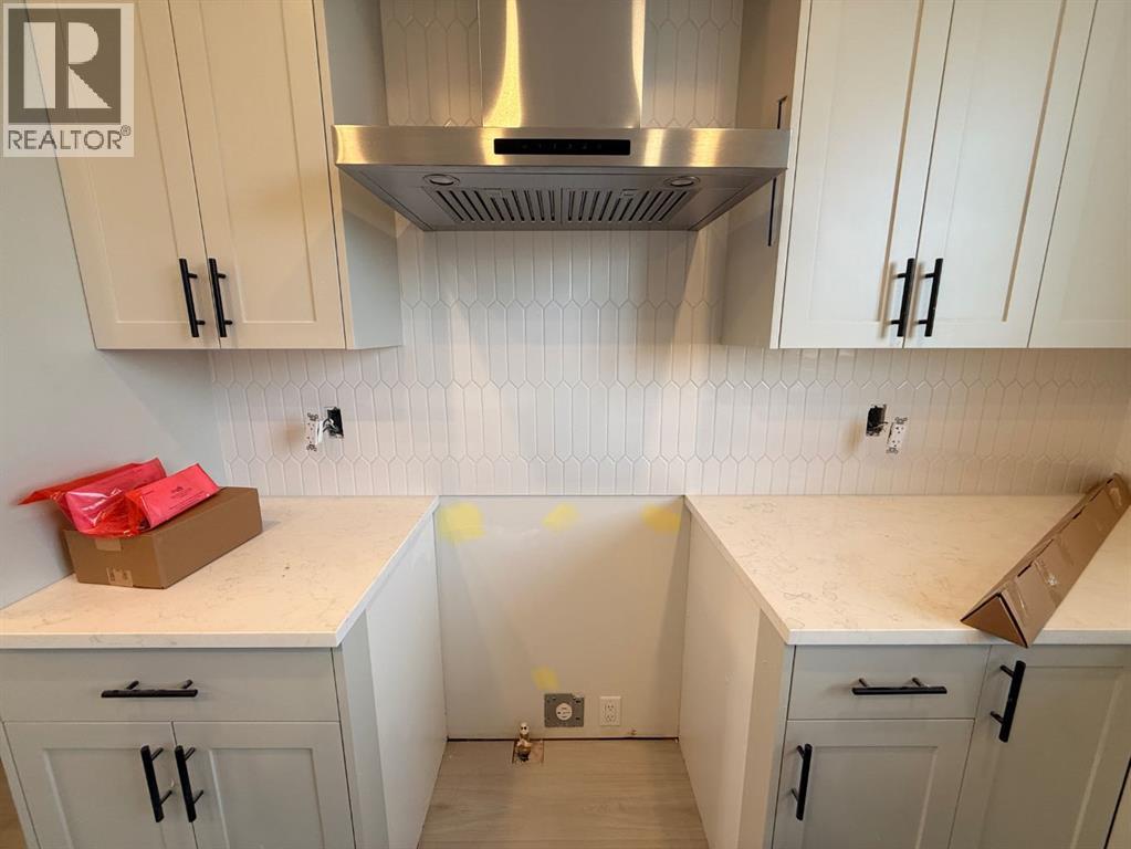 247 Annette Villas Nw, Calgary, Alberta  T3R 2K5 - Photo 4 - A2282332