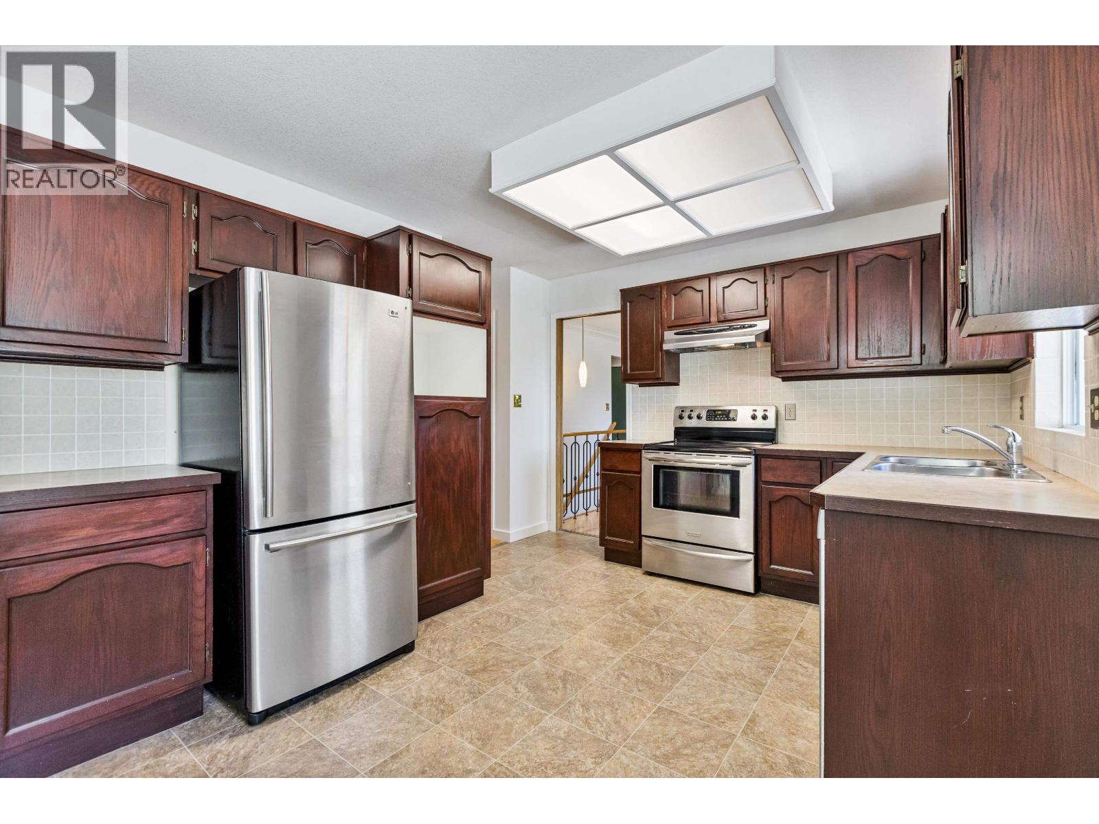 12474 Laity Street, Maple Ridge, British Columbia  V2X 5B5 - Photo 10 - R3084610