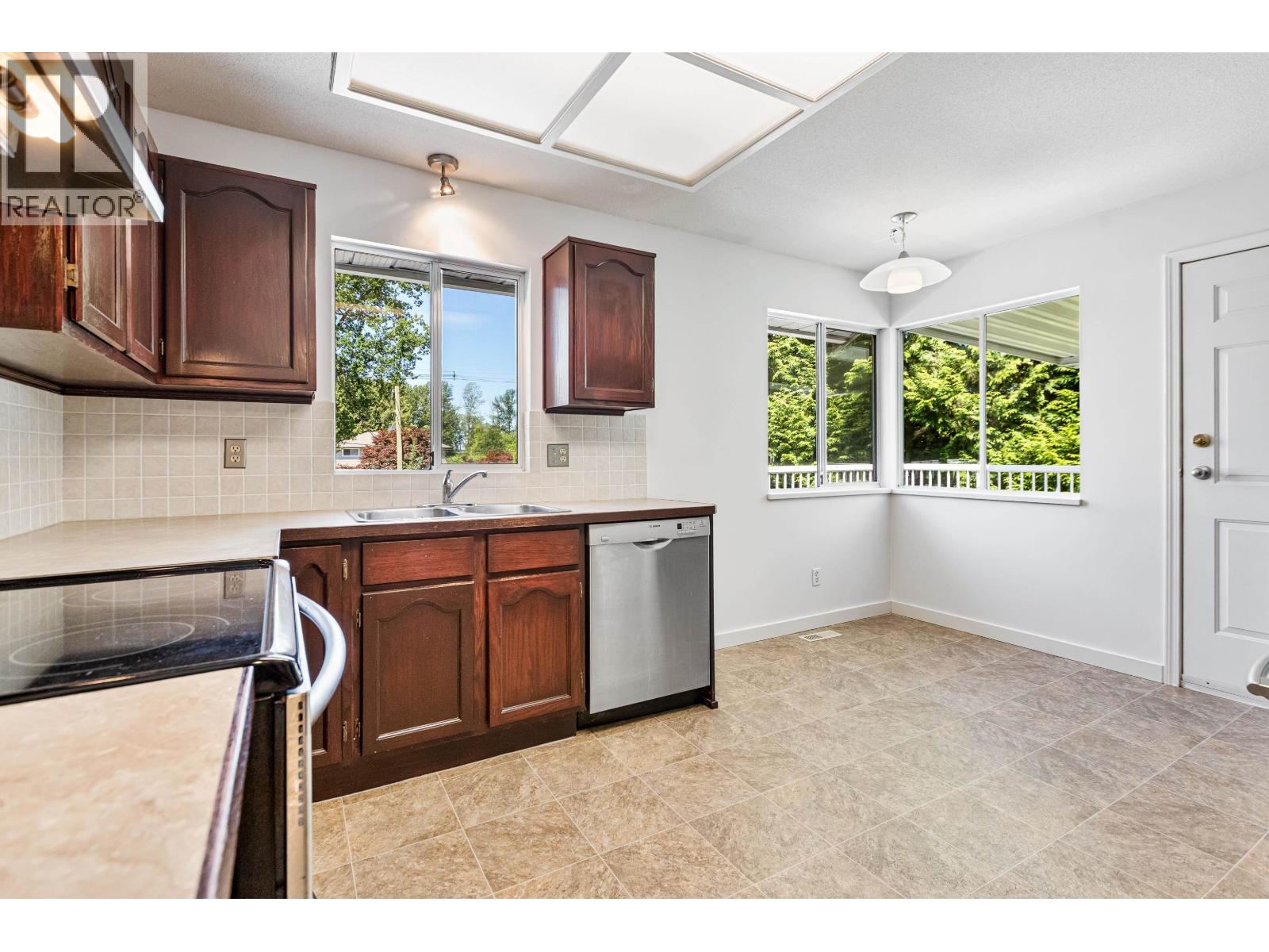 12474 Laity Street, Maple Ridge, British Columbia  V2X 5B5 - Photo 11 - R3084610