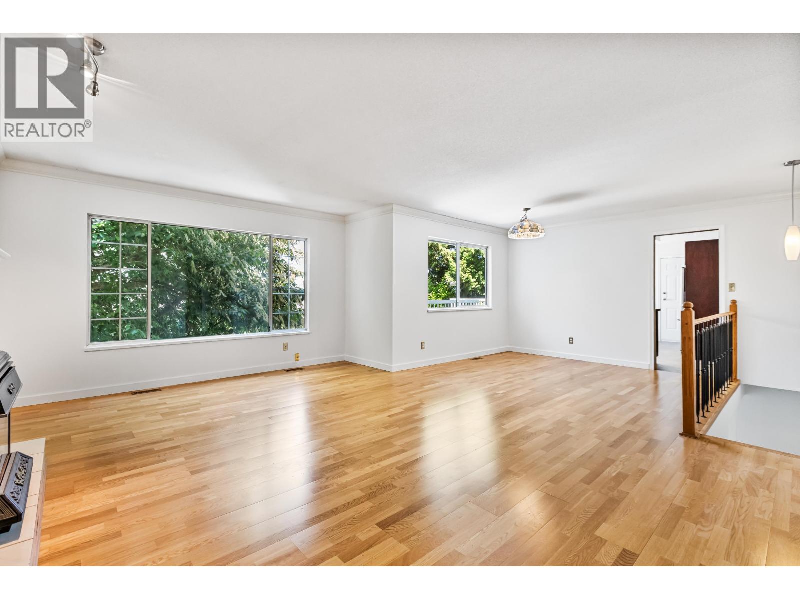 12474 Laity Street, Maple Ridge, British Columbia  V2X 5B5 - Photo 8 - R3084610