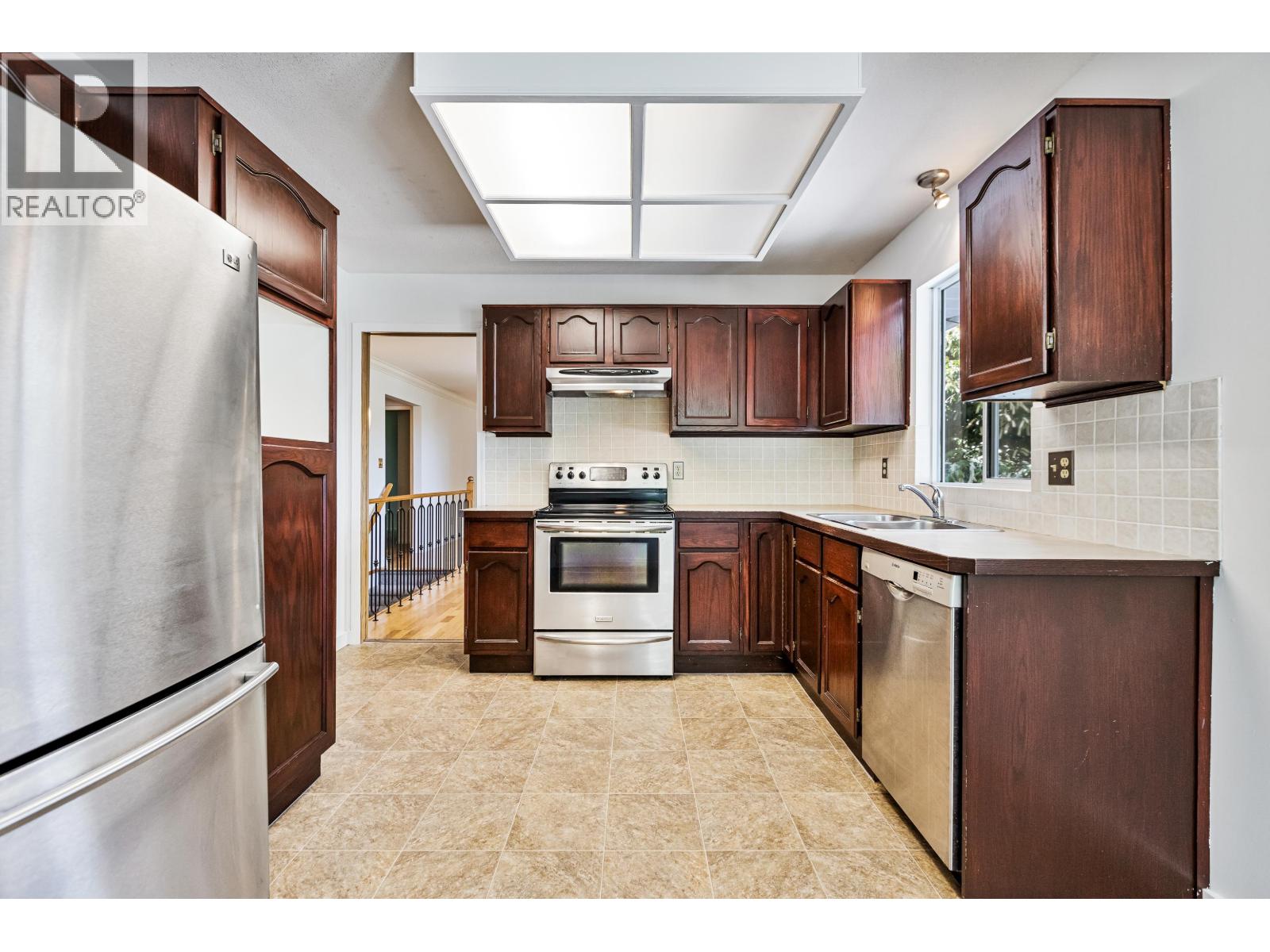 12474 Laity Street, Maple Ridge, British Columbia  V2X 5B5 - Photo 9 - R3084610