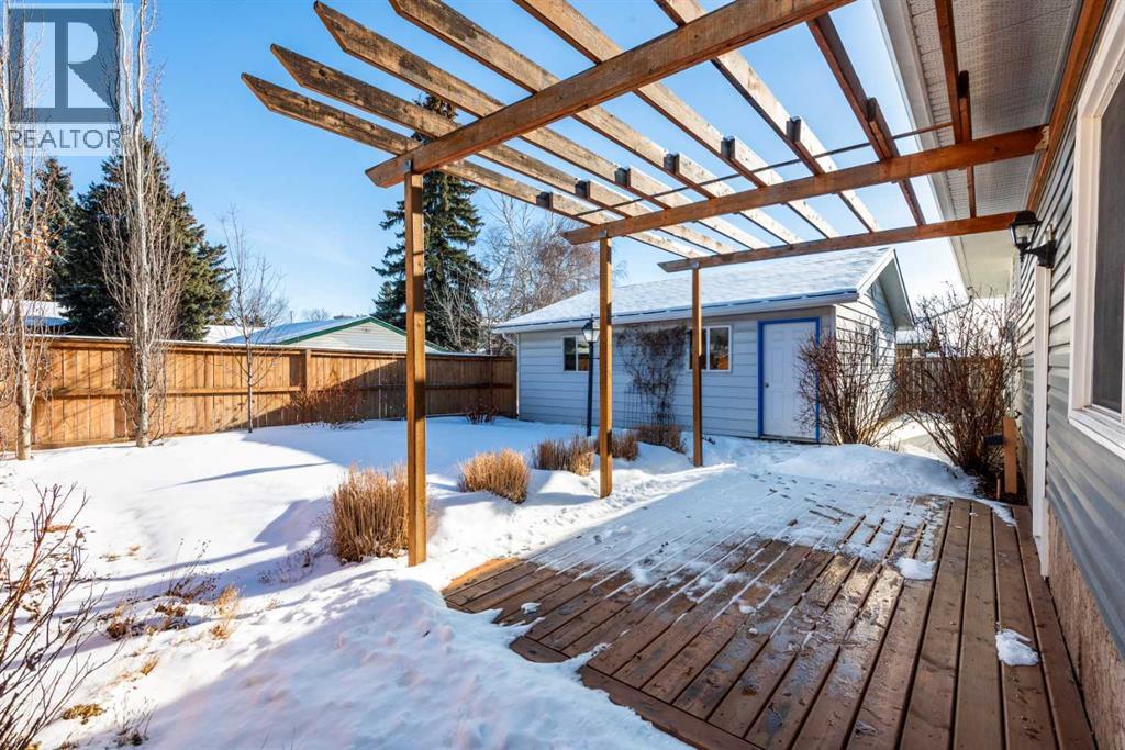 9 Mountain Place, Okotoks, Alberta  T1S 1G7 - Photo 33 - A2282183