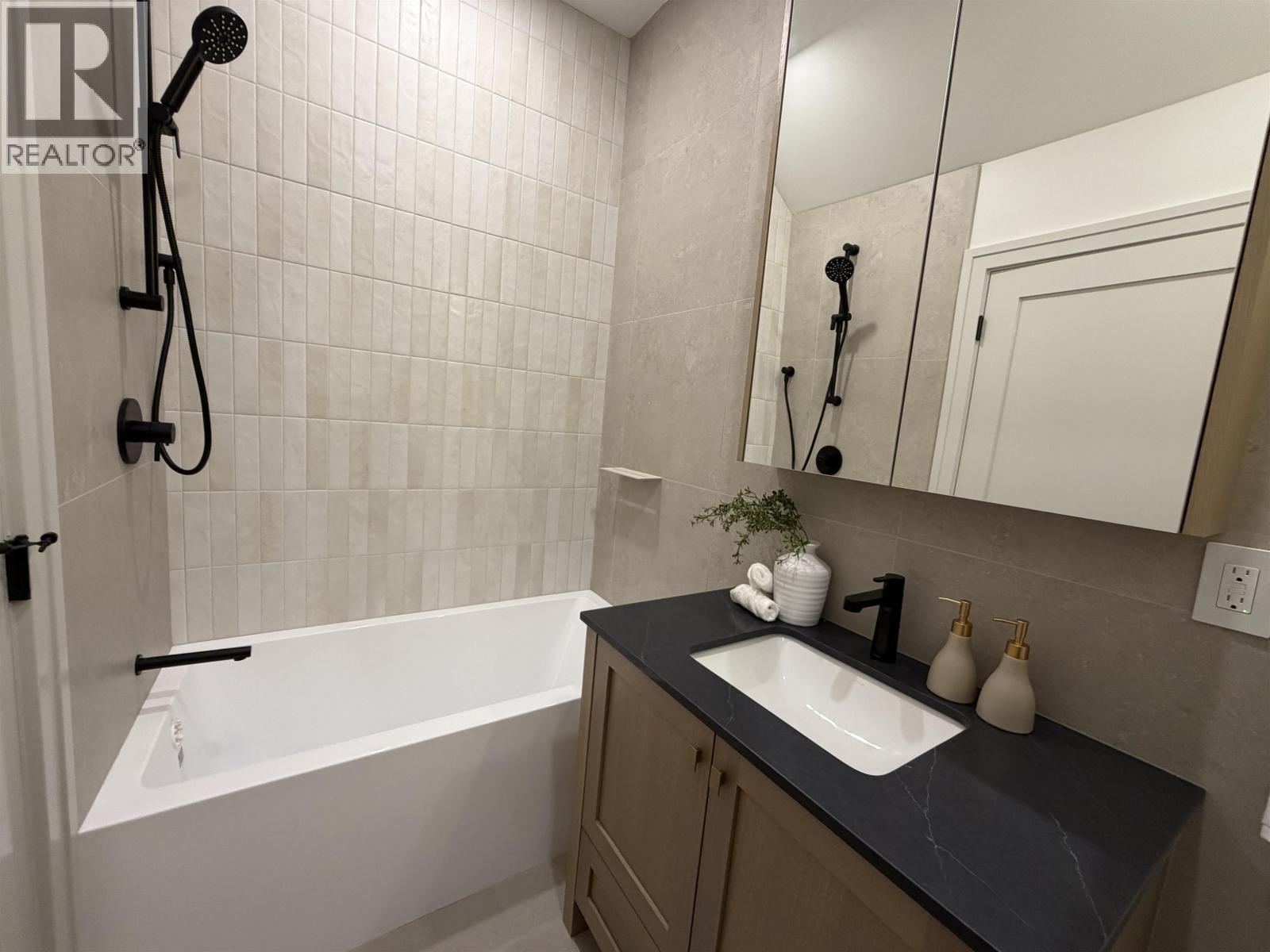 2544 Grant Street, Vancouver, British Columbia  V5K 3G7 - Photo 7 - R3084790