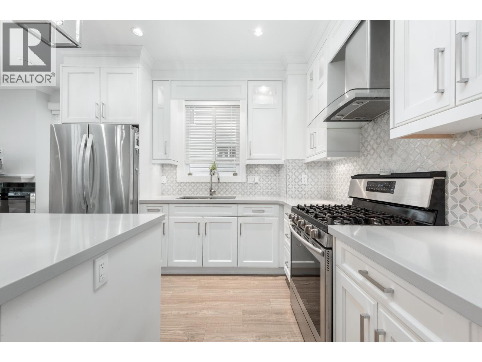 2496 Brock Street, Vancouver, British Columbia  V5R 2R4 - Photo 9 - R3084795