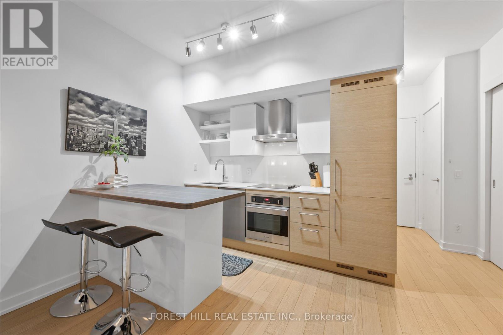 202 - 1030 KING STREET W Toronto (Niagara), ON M6K 0B4