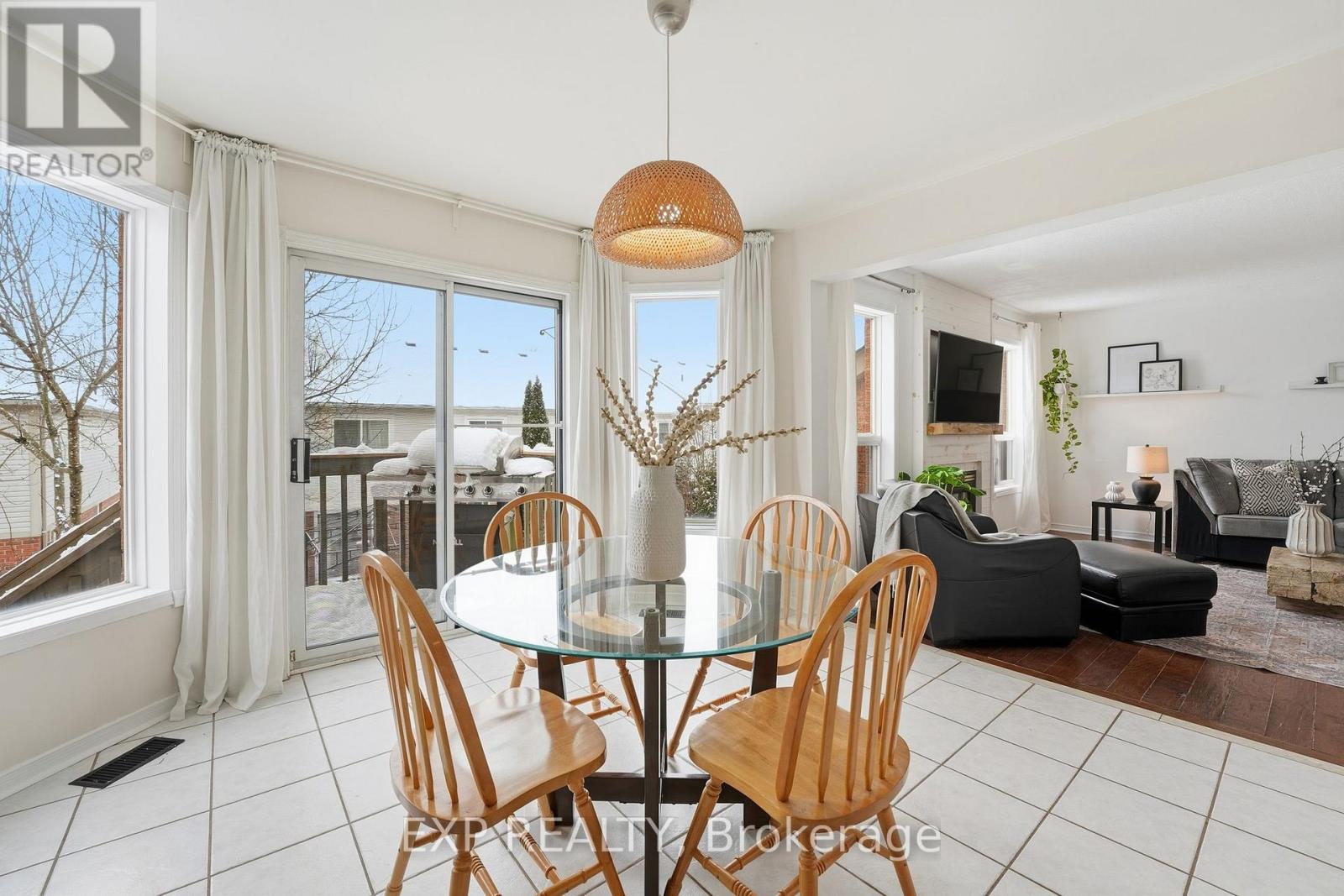 70 Brecken Drive, Georgina, Ontario  L4P 4A7 - Photo 10 - N12741022