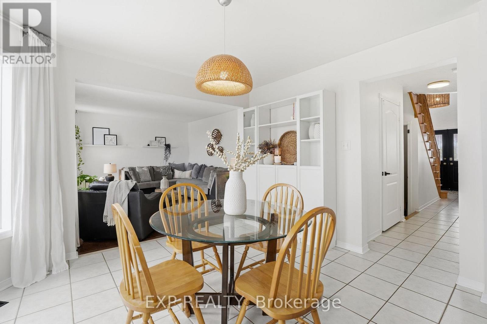 70 Brecken Drive, Georgina, Ontario  L4P 4A7 - Photo 11 - N12741022